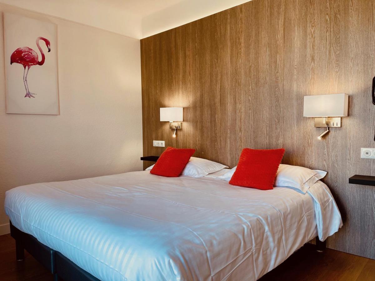 Hotel Courbet Juan-les-Pins Exterior foto