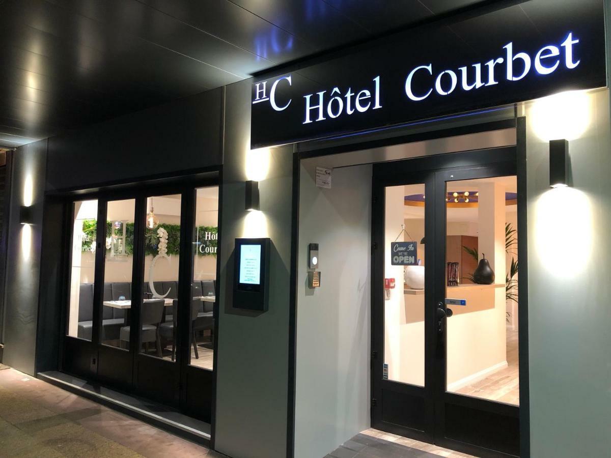 Hotel Courbet Juan-les-Pins Exterior foto
